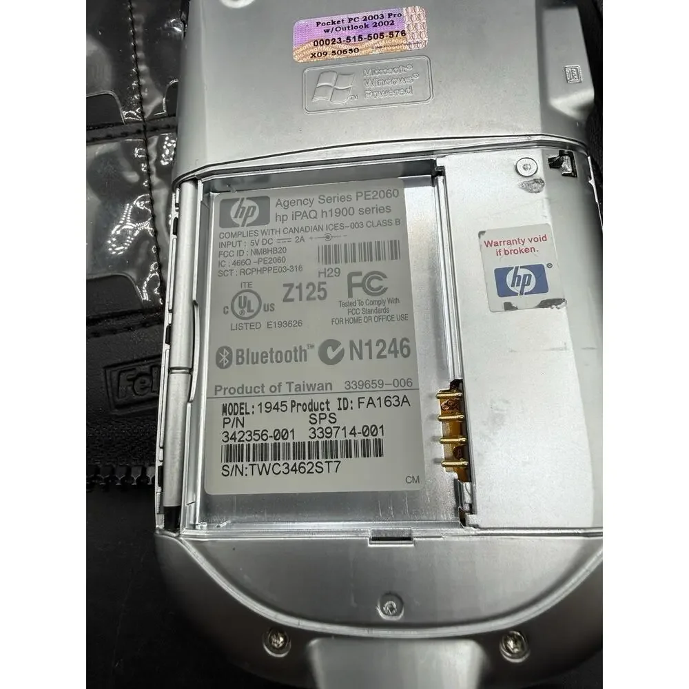 HP iPAQ Pocket PC PDA Touchscreen 240x320 Intel XScale X09-50650 In Case -C32